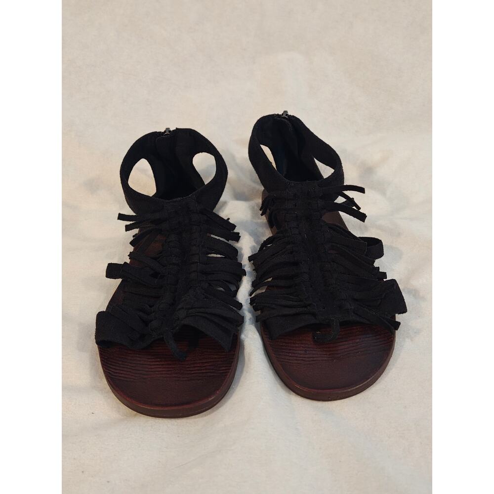 Blowfish Black Faux Suede Fringe Flat Women 7 Sandals Boho Western Zipper Summer